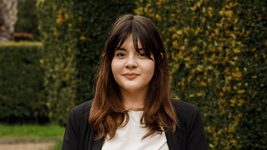 Theneo — ანა რობაქიძის ახდენილი ოცნება