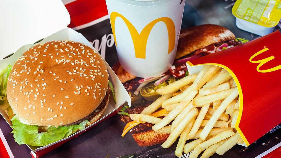 ბრიტანელმა კაცმა ChatGPT-ის წყალობით McDonalds-ში 100 უფასო ვაუჩერი მოიპოვა