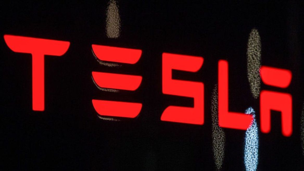 Tesla სამუშაო ძალის 10%-ზე მეტს ათავისუფლებს 