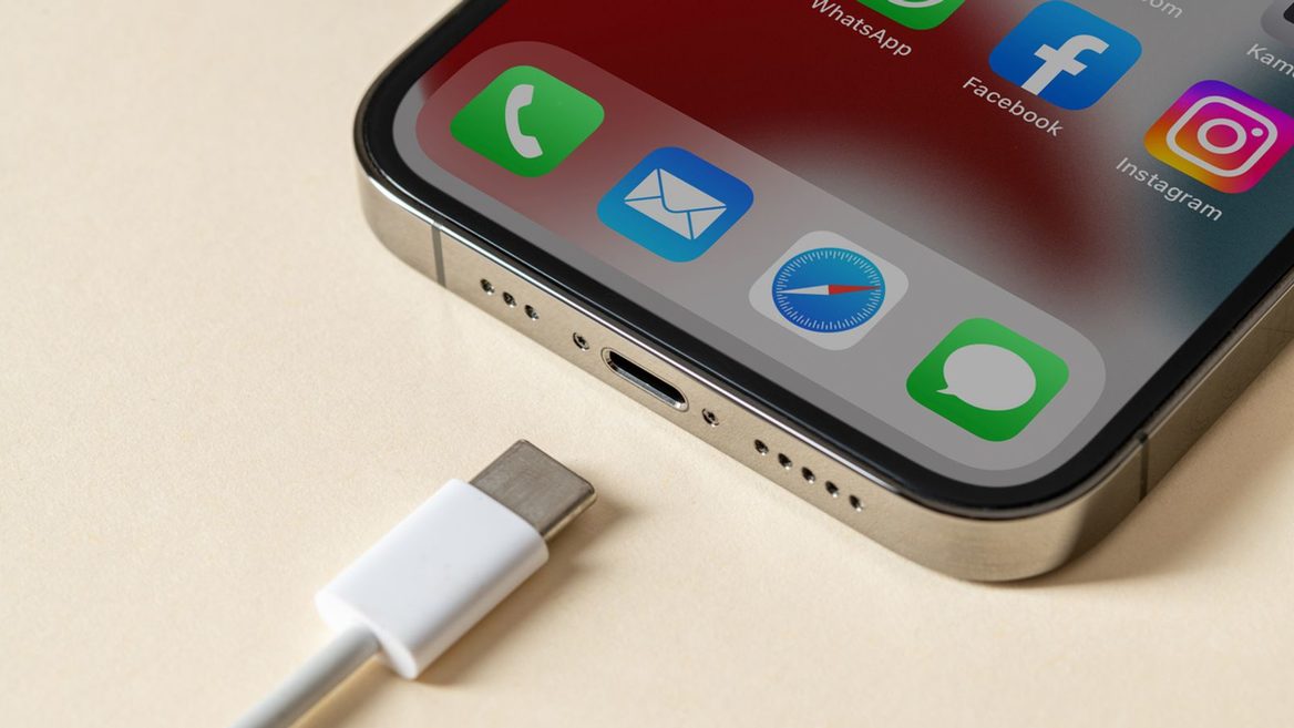 EU: Apple-ს 2024 წლის 28 დეკემბრამდე აქვს ვადა iPhone Lightning პორტი USB-C-ით შეცვალოს