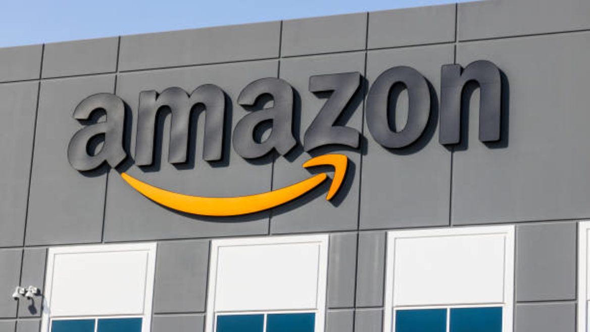 Amazon ხარჯების შემცირების მიზნით 18 000-ზე მეტ თანამშრომელს გაათავისუფლებს